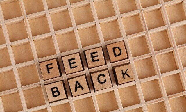 feedback, jak dawać feedback, feedback w pracy, pozytywny feedback, negatywny feedback, dobry feedback, zły feedback
